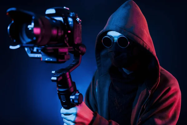 Guy Hood Camera Neon Lighting Young European Man Dark Studio — Stock Photo, Image