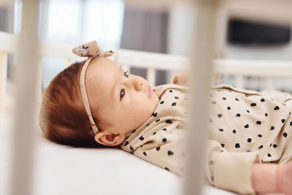 Cute Newborn Baby Lies Indoors Bed Daytime — Stock Photo, Image