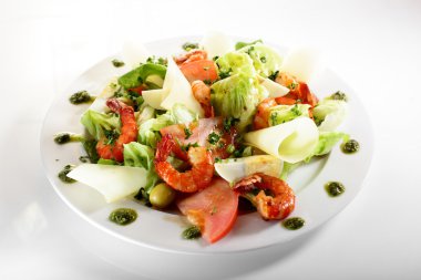taze salata ile lezzetli garnitür