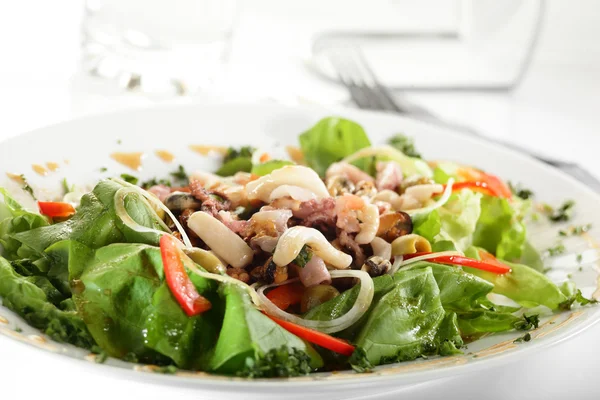 Fresh salad with tasty garnish — Stock Photo, Image