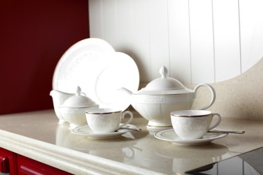 Masanın üzerine parlak yemekleri