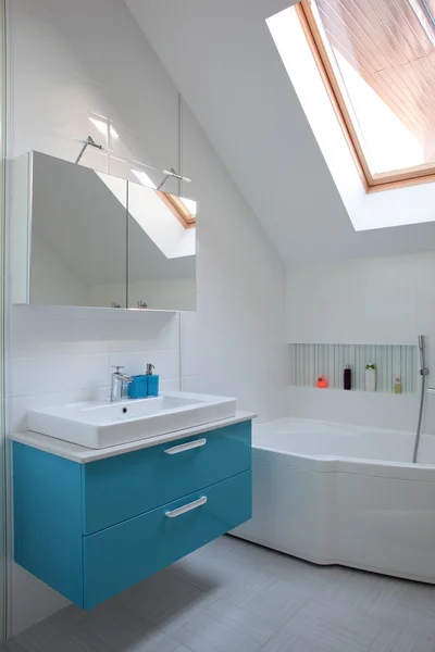 Bright bathroom with chrome tap — Stock Photo, Image