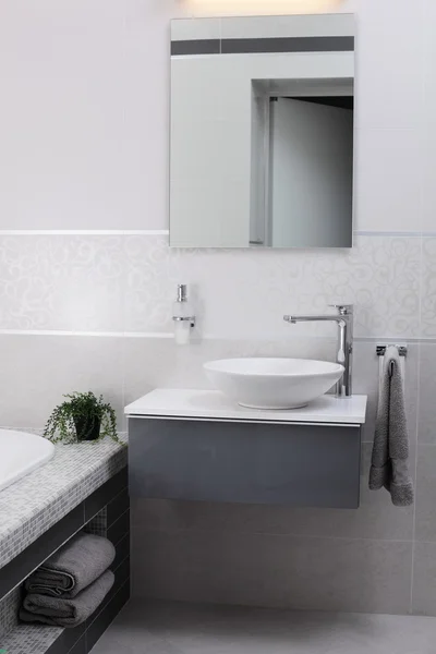 Bright bathroom with chrome tap — Stock Photo, Image