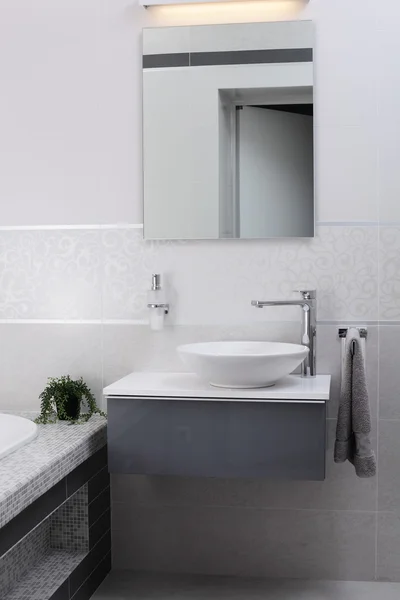 Bright bathroom with chrome tap — Stock Photo, Image