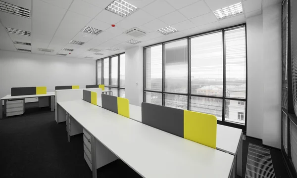 Interno nuovo di zecca bianco di ufficio — Foto Stock