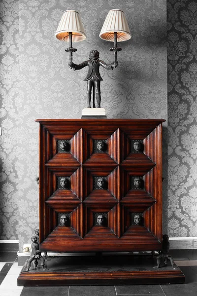 Gabinete de madera nuevo de la vieja moda — Foto de Stock