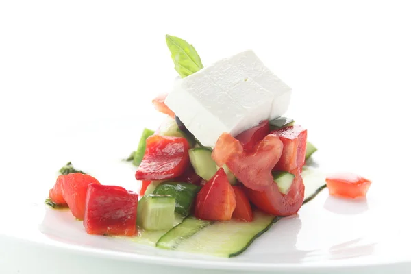 Салат с оливками и перцем — стоковое фото