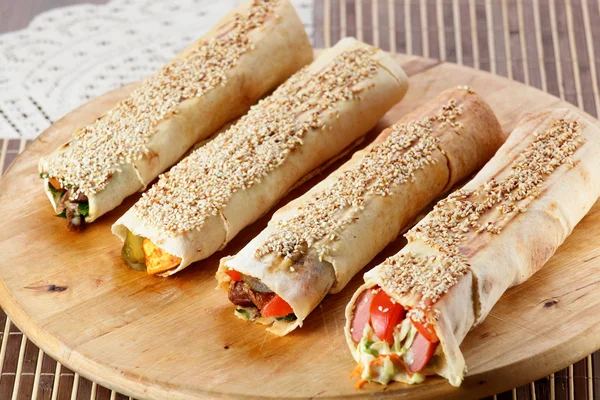 Shawarma caliente con verduras — Foto de Stock