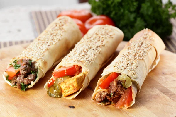 Hot shawarma with vegetables — Stock Photo, Image