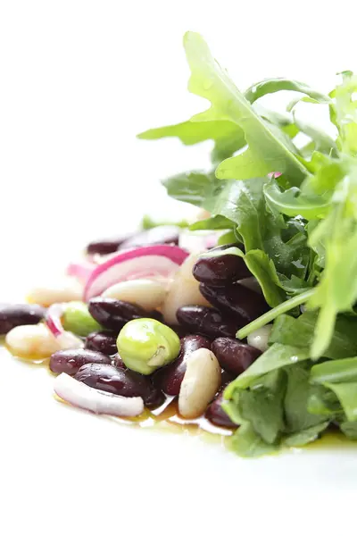 Ensalada de verduras frescas y sabrosas —  Fotos de Stock