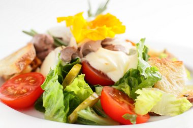lezzetli sebze salatası