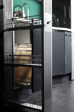 yeni modern bir mutfak