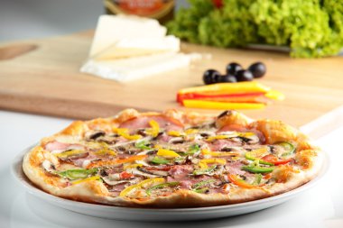 sıcak ve lezzetli İtalyan pizza