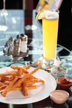 kavrulmuş patates üzerinden sopa