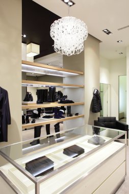 modern ve moda giyim mağazası