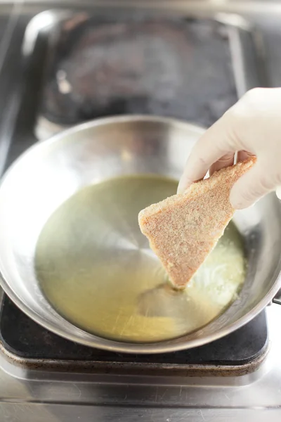 Cocinar en la cocina —  Fotos de Stock