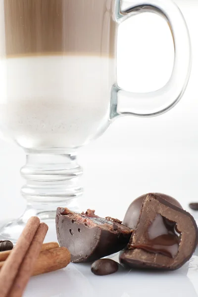 Xícara quente e saborosa de café — Fotografia de Stock