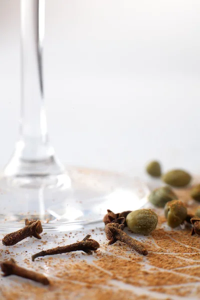 Dry cloves on white background — Stock Photo, Image