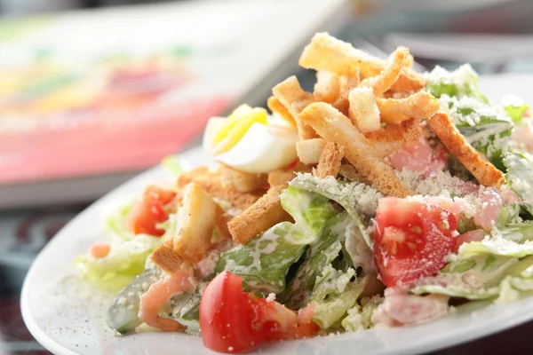 Tasty salad with vegetables — Stock Photo, Image