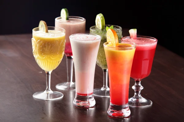 Cold and colorful cocktails — Stock Photo, Image