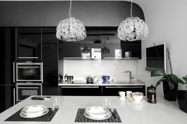 temiz beyaz Avrupa mutfağı