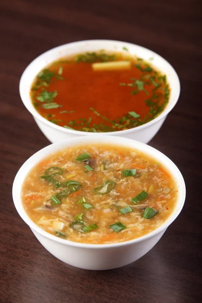 Смачний китайський суп з овочами — стокове фото