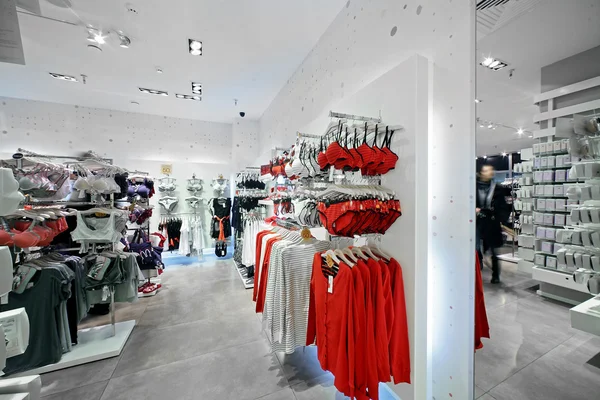 Avrupa giyim ve iç çamaşırı Dükkanı