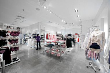 Avrupa giyim ve iç çamaşırı Dükkanı