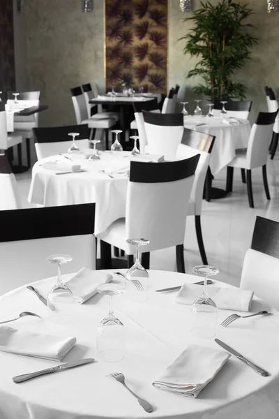 Luksusowa restauracja w stylu europejskim — Zdjęcie stockowe
