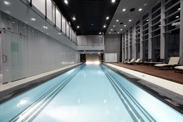 Swiming pool inside building — Stock Photo, Image