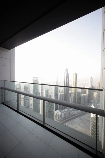 Balkon w Dubaju wieżowiec — Zdjęcie stockowe