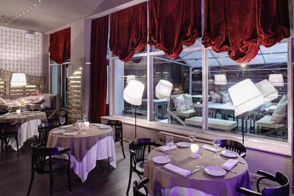 Restaurant de luxe dans le style européen — Photo