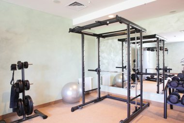 windows çok parlak spor salonu