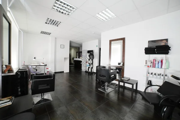 Sauberer europäischer Friseursalon — Stockfoto