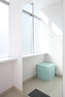 aydınlık ve temiz oda dressin Avrupa