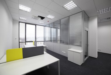 Beyaz yepyeni iç ofis
