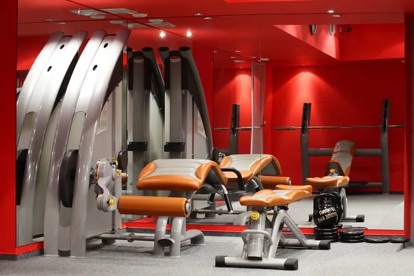 Gimnasio luminoso con muchas ventanas —  Fotos de Stock