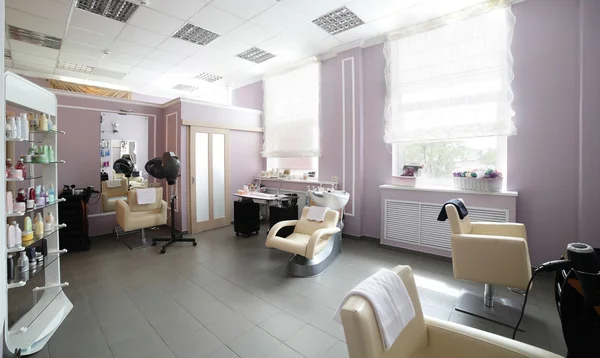 Čisté Evropské vlasy salon — Stock fotografie