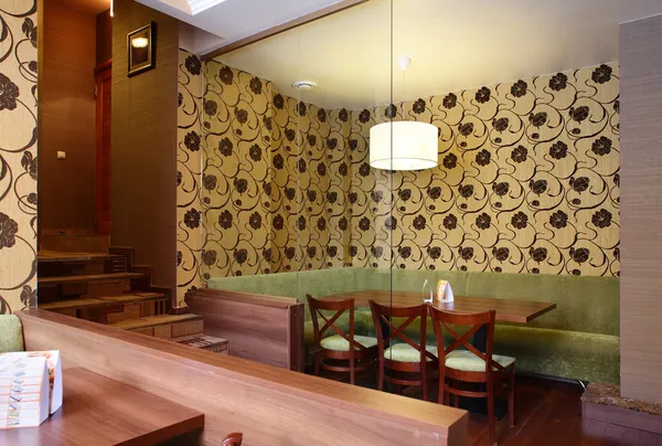 Hermoso interior de restaurante moderno — Foto de Stock