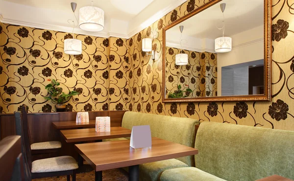 Mooi interieur van moderne restaurant — Stockfoto