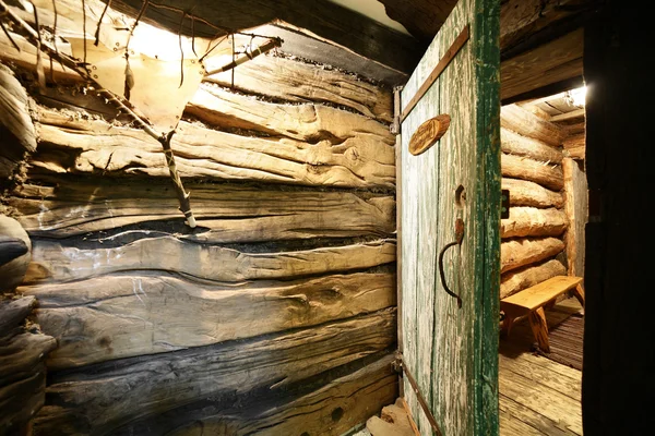 Интерьер российской деревянной сауны — стоковое фото