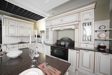 Şık mobilyalar ile modern bir mutfak