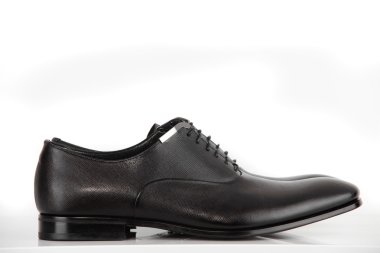 Beyaz arka plan üzerinde modern Ayakkabı