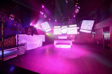 Avrupa tarzı modern gece kulübü