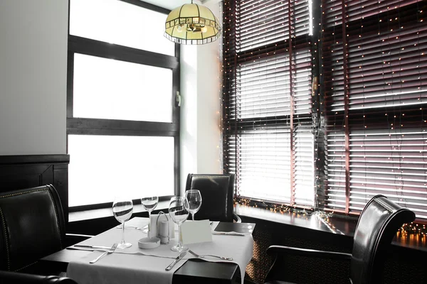 modern restoran güzel iç