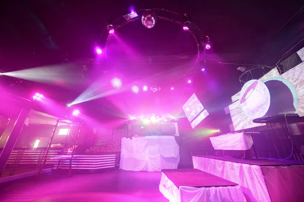 Avrupa tarzı modern gece kulübü