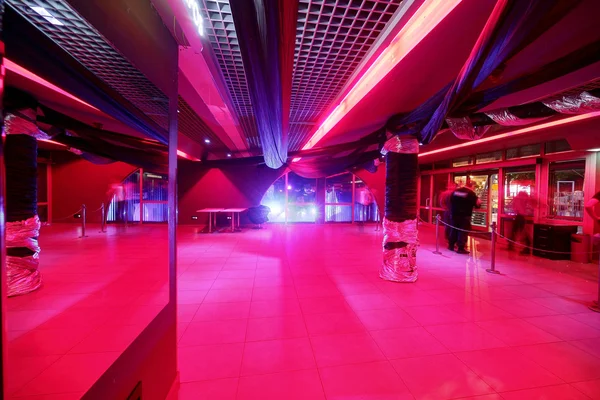 Moderno club nocturno de estilo europeo — Foto de Stock
