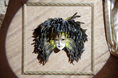 Avrupa Restoran sarı renklerde