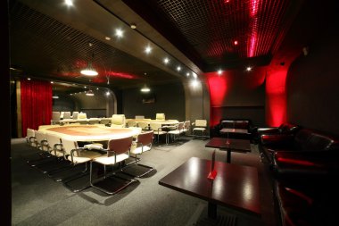 karanlık ve gözde casino ile tablolar