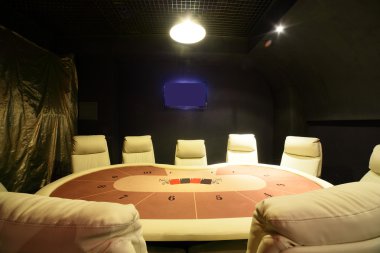 karanlık ve gözde casino ile tablolar